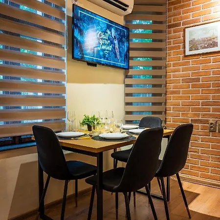 Apartpro Apartments, Apartment *