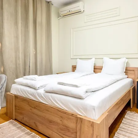 Apartpro Apartments, Apartment