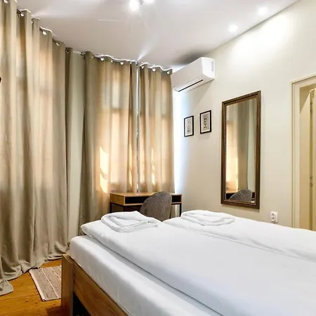 Apartpro Apartments,