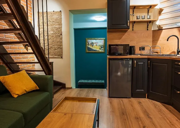 Apartpro Apartments, *