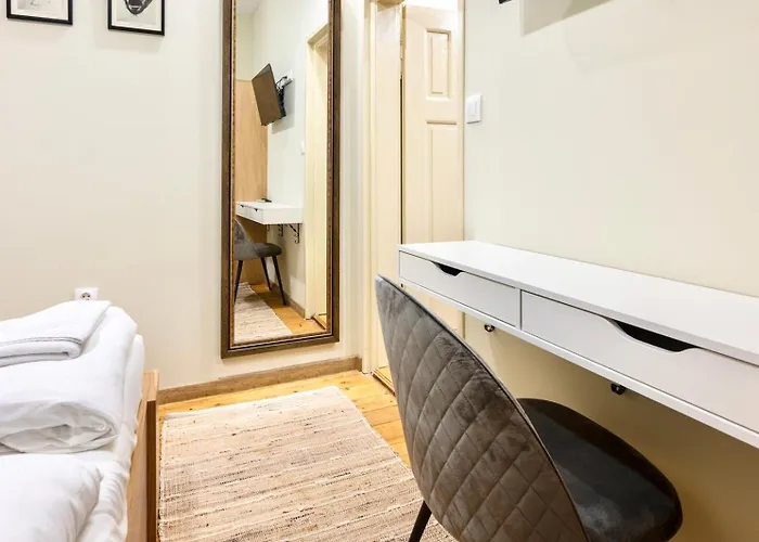 Apartpro Apartments,