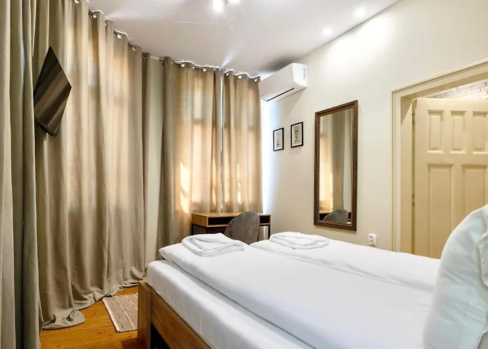 Apartpro Apartments,